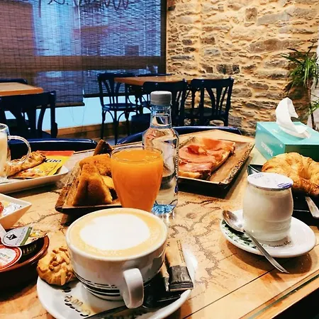 بيت ضيافة A Falua 3*